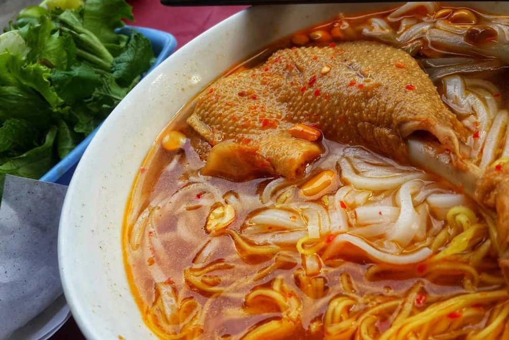 Mì Quảng Vịt - Món Ngon Phan Thiết Không Thể Bỏ Qua