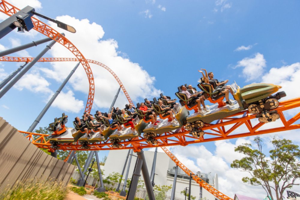 Steel Taipan - Tàu Lượn Siêu Tốc Ba Pha “Con Rắn Thép”