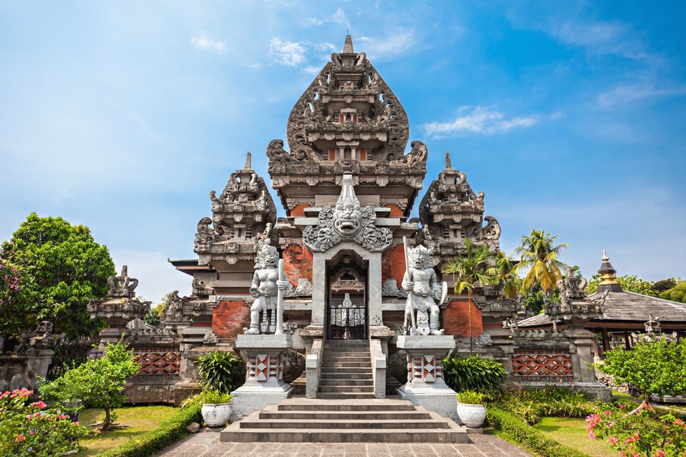 Công Viên Taman Mini Indonesia Indah: Khám Phá Toàn Bộ Đảo Quốc Indonesia Chỉ Trong Một Ngày