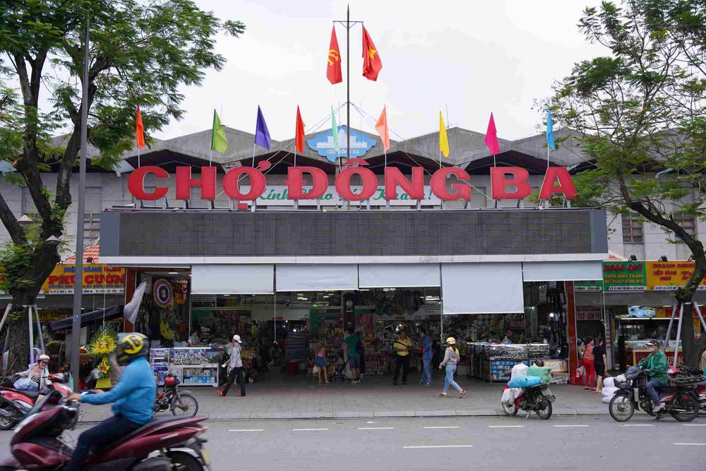 Thăm Chợ Đông Ba Và Quay Về Đà Nẵng