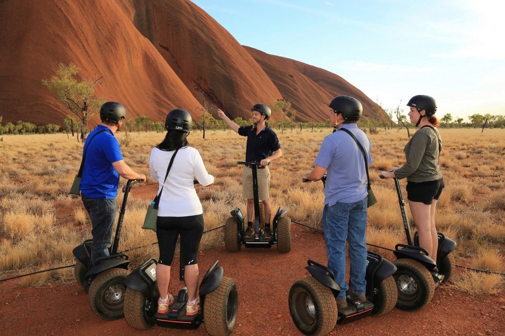 Tour Segway Quanh Uluru - Hành Trình Khám Phá Trái Tim Đỏ Của Nước Úc
