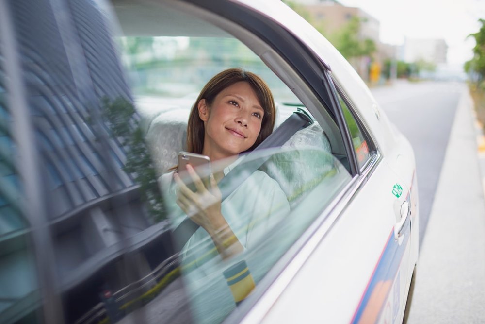 Giá Cả Và Các Loại Xe Đưa Đón Sân Bay Phổ Biến