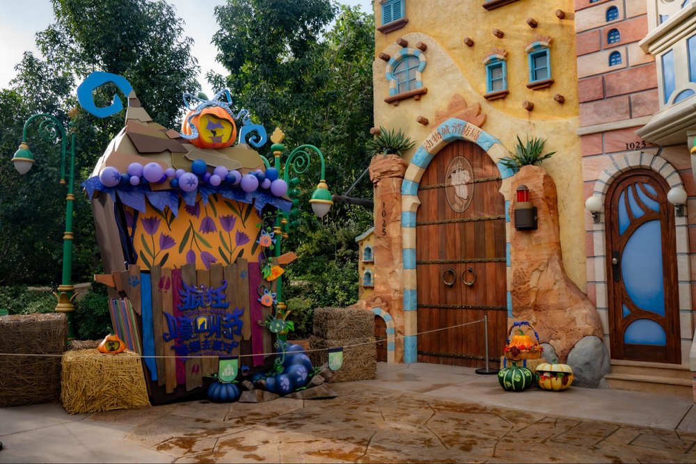 上海ディズニーのハロウィーン特集2025 ハロウィンデコレーション 消防局