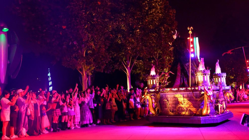 上海ディズニーのハロウィーン特集2025 ハロウィンデコレーション ヴィランズ フロート パレード