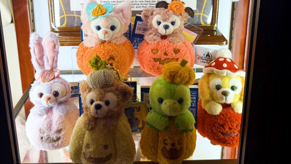 上海ディズニーのハロウィーン特集2025 ハロウィンデコレーション ダッフィー&フレンズの秋グッズ