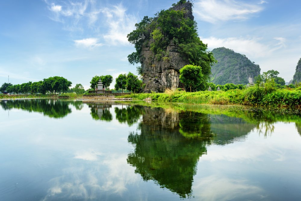 Tràng An - Huyền Thoại Giữa Non Nước Ninh Bình