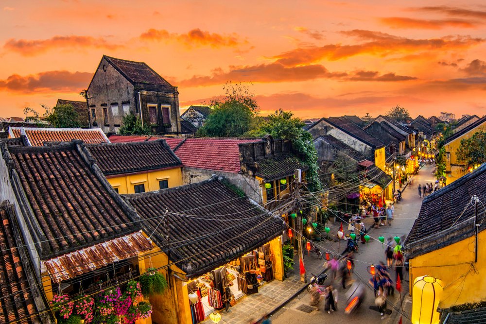 Đà Nẵng - Hành Trình Giữa Biển Xanh Và Phố Cổ Vàng