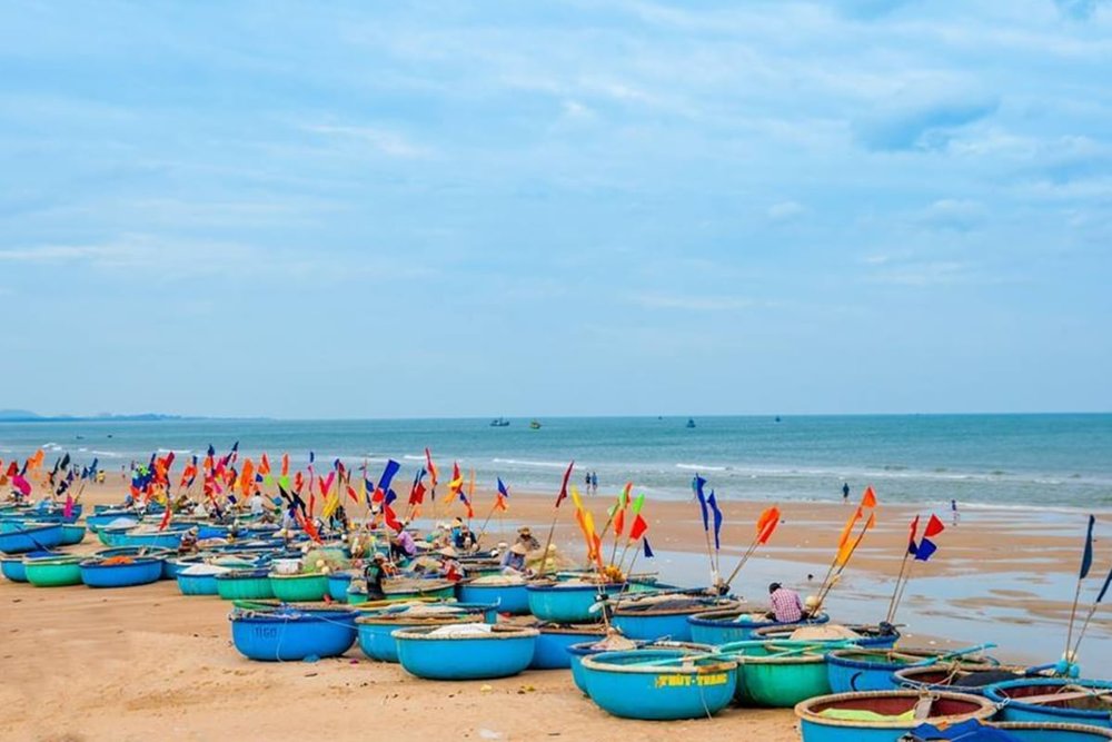 Biển & Chợ Hải Sản Phước Hải - Hơi Thở Của Biển Cả