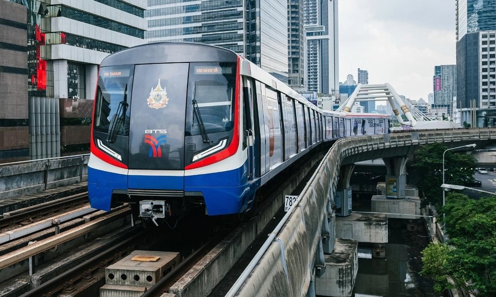 Đi SEA LIFE Bangkok Ocean World bằng BTS Skytrain
