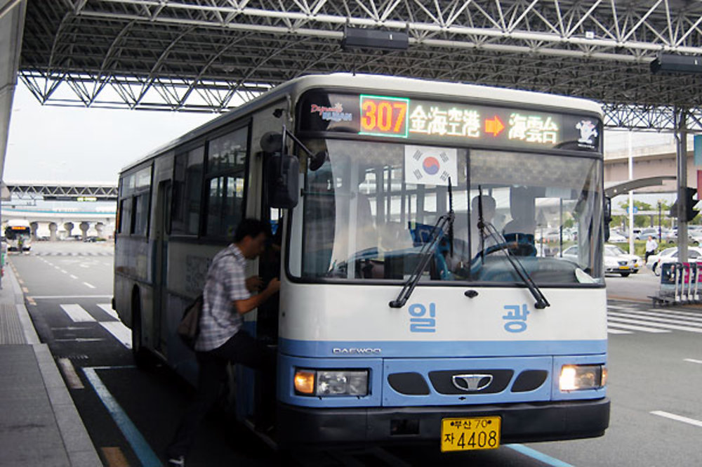 Lộ Trình Và Giá Vé Của Xe Bus Limousine