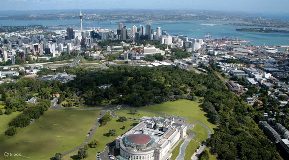 Khu Mua Sắm Queen Street - Thiên Đường Dành Cho Hội Mê Shopping