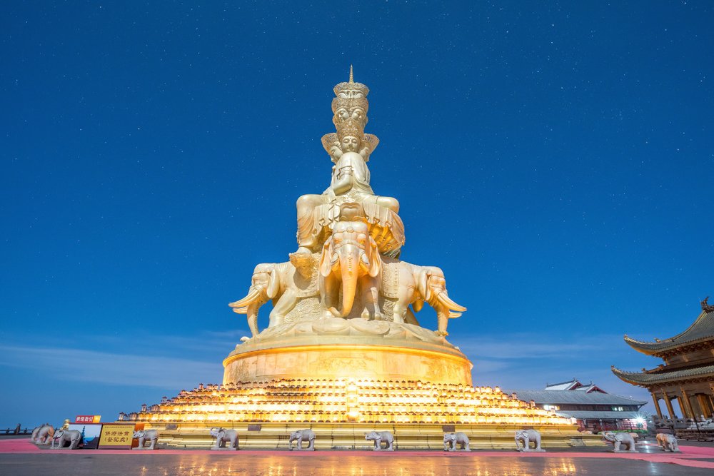 Vì Sao Nga Mi Sơn Là Điểm Đến Không Thể Bỏ Qua Ở Tứ Xuyên?