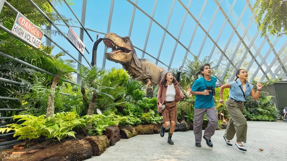 Mua Quà Lưu Niệm Và Ghé Gardens By The Bay 