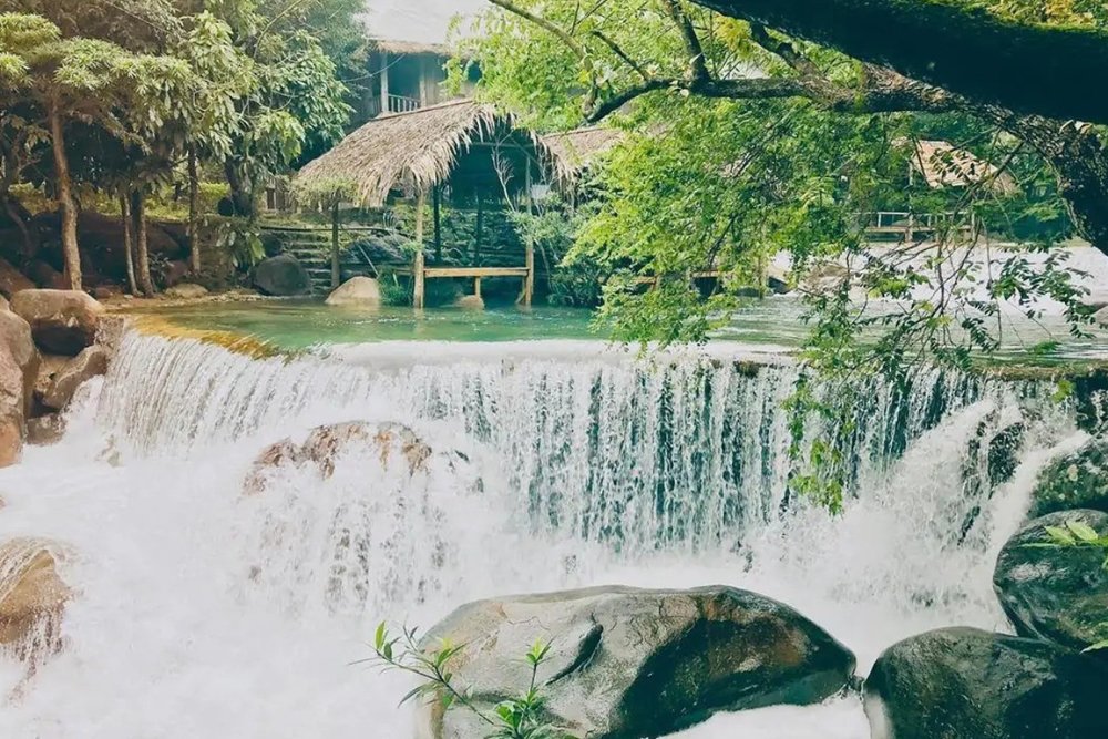 Giá Vé Suối Lương Đà Nẵng Tham Khảo