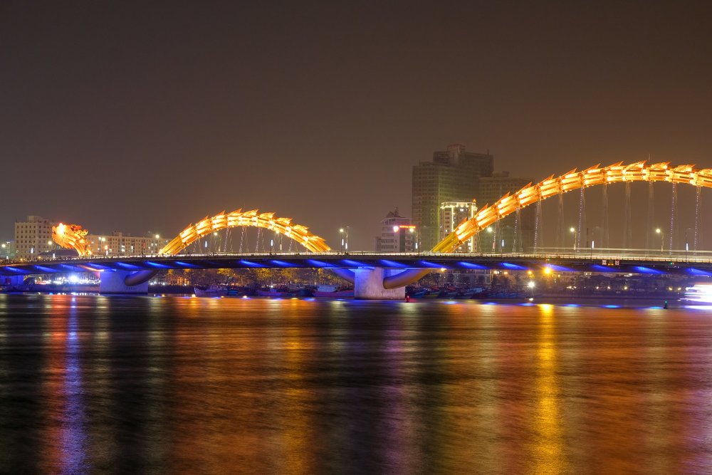 Những Vị Trí Đẹp Để Xem Cầu Rồng Phun Nước, Phun Lửa