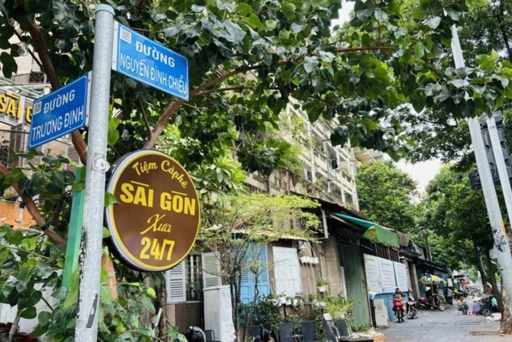 Quận 3 - Dấu Thời Gian Len Lỏi Trong Những Căn Chung Cư Cũ