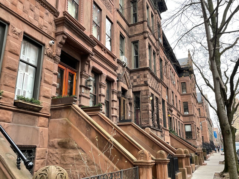 Zoomed in brownstone houses