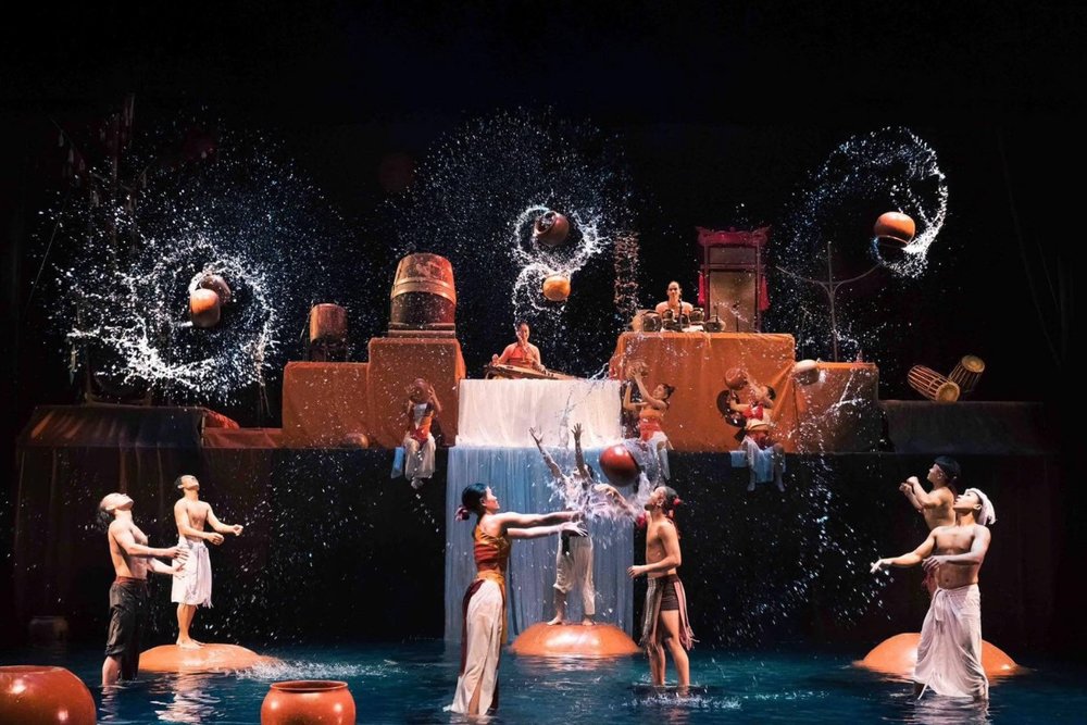 Buổi Tối - Chiêm Ngưỡng Biểu Diễn Nghệ Thuật Đỉnh Cao Chum Show