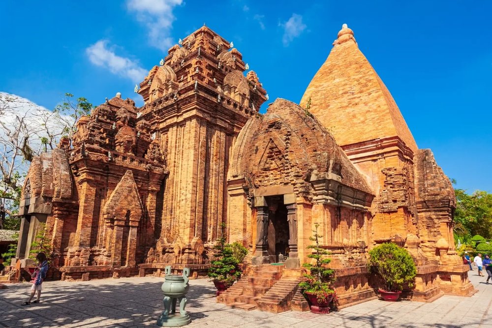 Buổi Sáng - Trả Phòng Khách Sạn Và Khám Phá Thành Phố