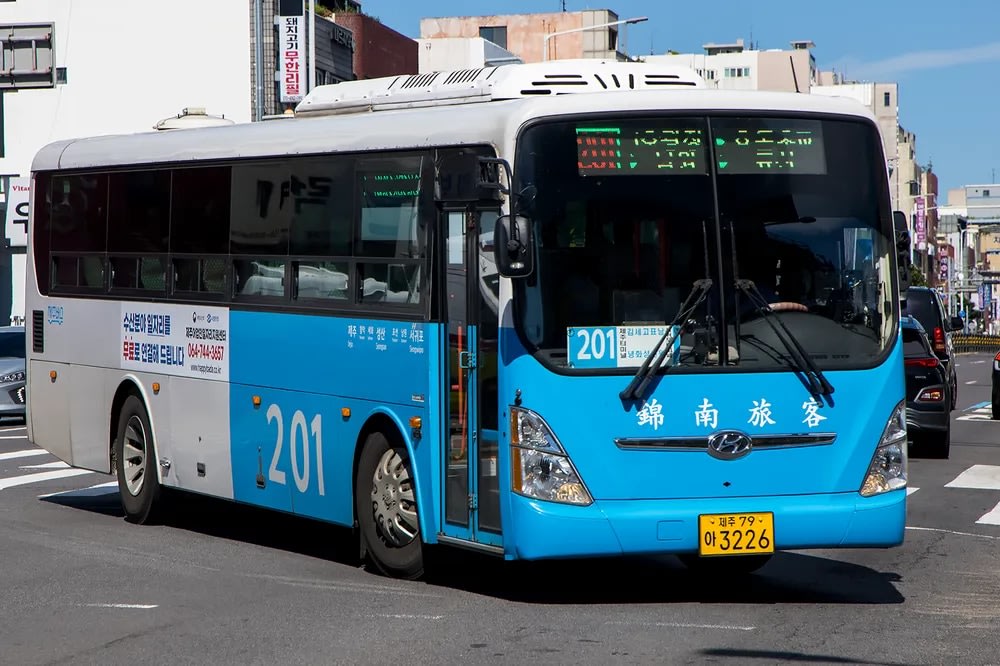  Xe Buýt Công Cộng – Lựa Chọn Tiết Kiệm Và Nhanh Chóng