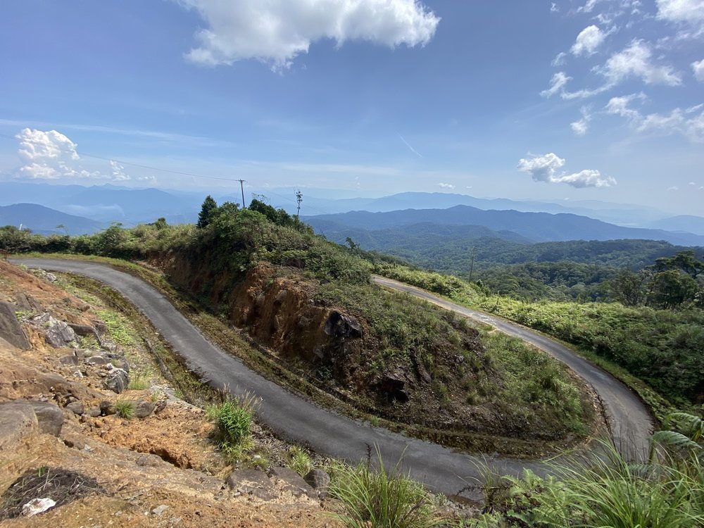 Đường Lên Hòn Bà 