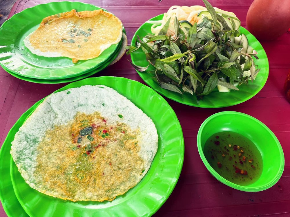 Bánh Ép - Món Ăn Vặt Ngon Ở Huế