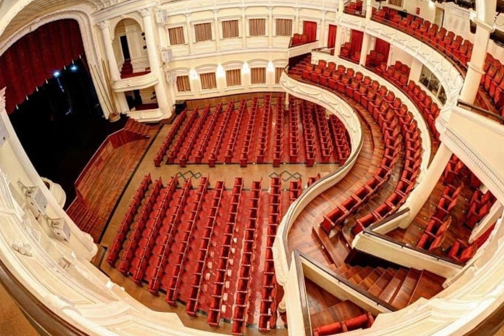 Hệ Cửa Vòm - Nét Mềm Mại Của Kiến Trúc Pháp