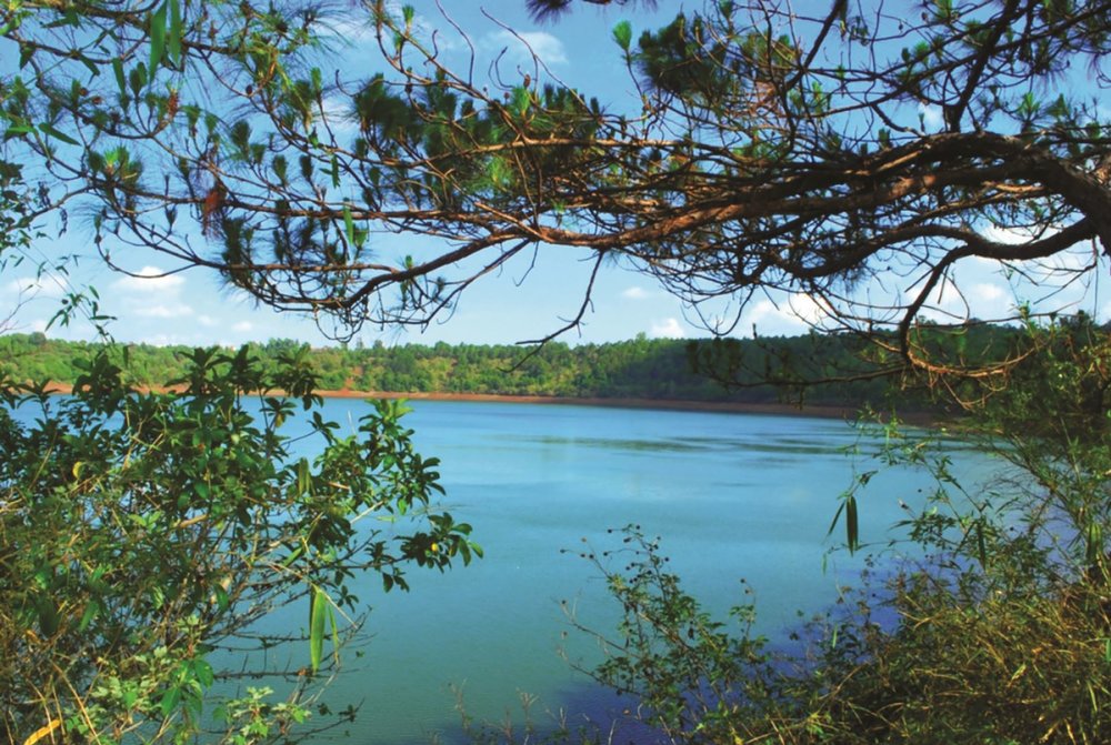 Pleiku - Đôi Mắt Biển Hồ