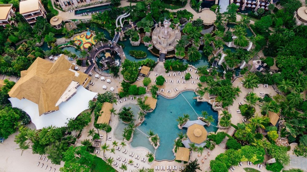 An aerial shot of Centara Grand Mirage’s whole resort, featuring its many swimming pools.