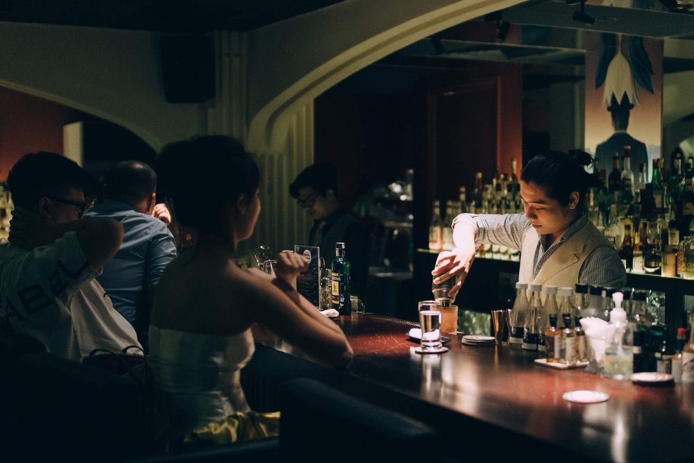 Rabbit Hole Sài Gòn - Quán Speakeasy “Ẩn Mình” Giữa Quận 1 
