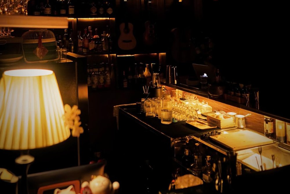  Can You Keep A Secret? Homebar - Hidden Bar Lý Tưởng Để Hẹn Hò