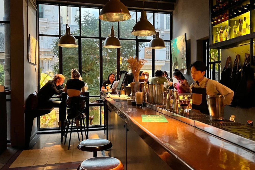 Layla - Eatery & Bar Sài Gòn: Trải Nghiệm Ẩm Thực Sang Trọng Kết Hợp Cocktail Độc Đáo