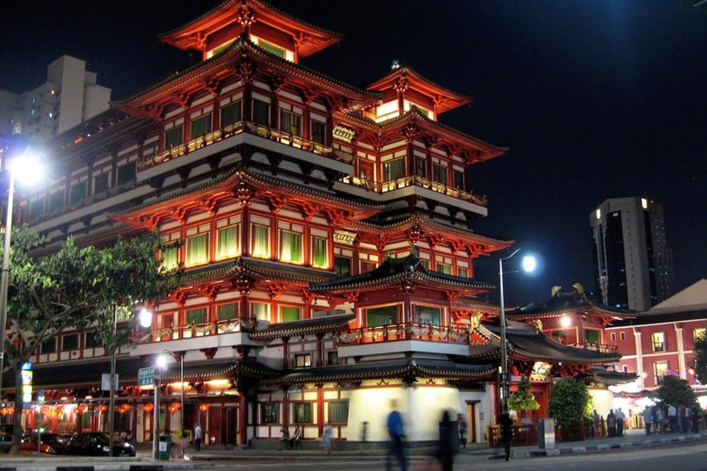 Tour Du Lịch Sài Gòn Bằng Xe Máy - Khám Phá Khu Phố Người Hoa