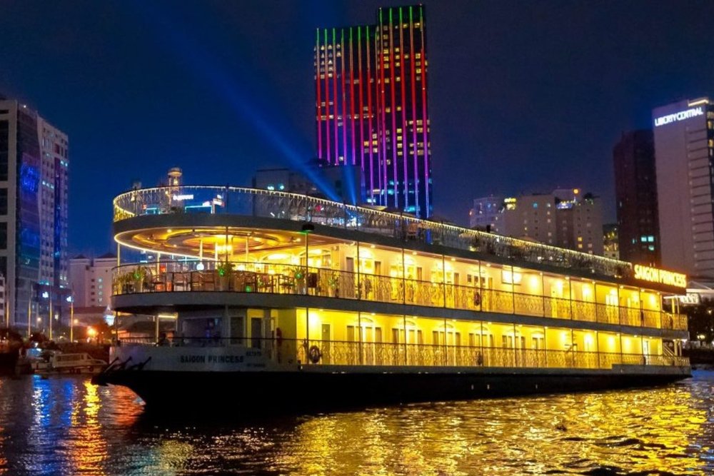 Ngắm Hoàng Hôn Và Ăn Tối Trên Sông