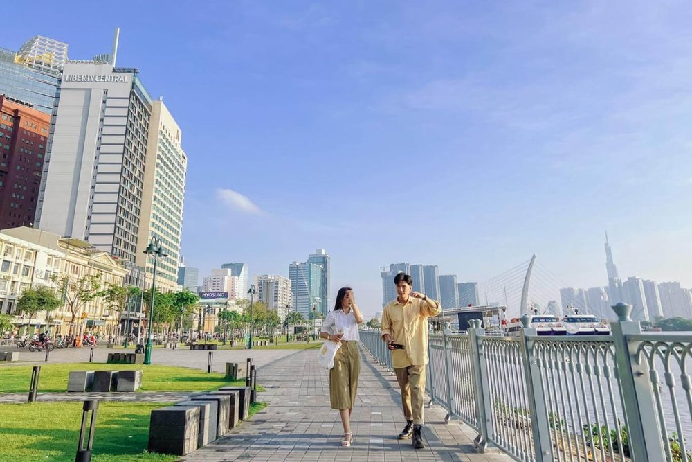  Đi Dạo Công Viên Bến Bạch Đằng - Thành Phố Hồ Chí Minh