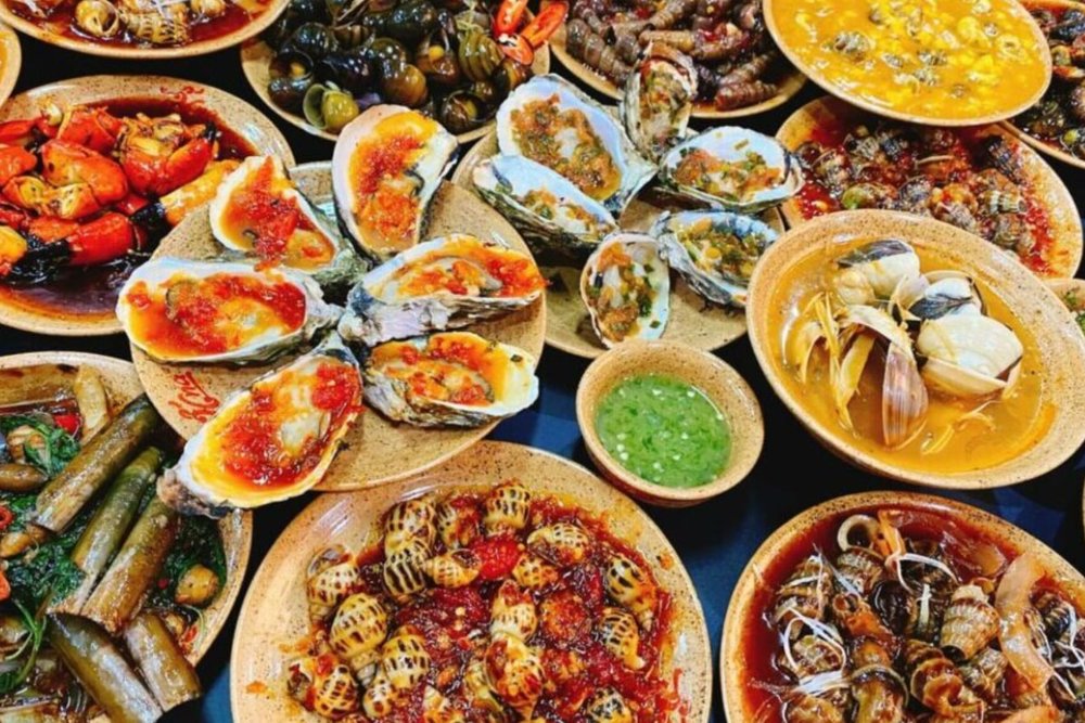 Thưởng Thức Hải Sản Tươi Ngon Và Đặc Sản Cam Ranh