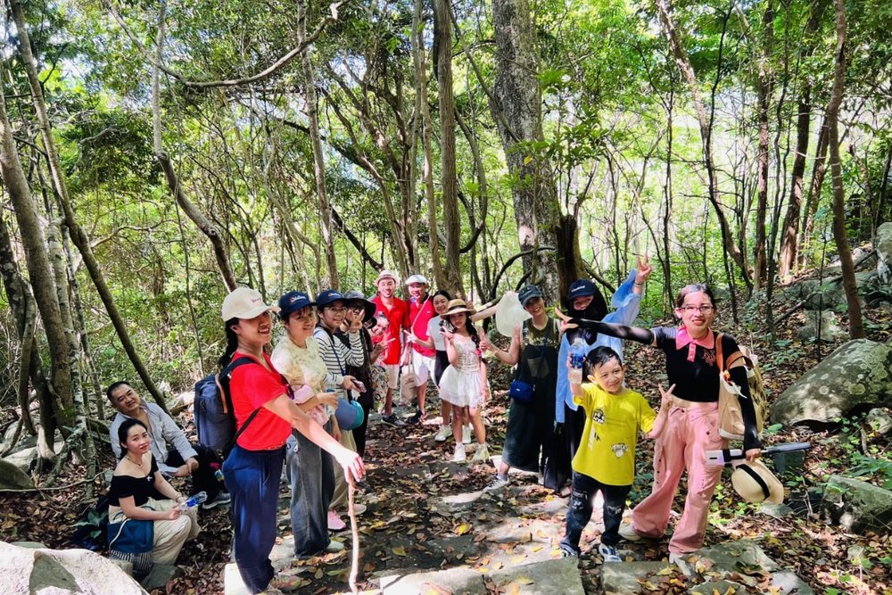 Trekking Núi Thánh Giá - Chinh Phục Đỉnh Cao và Ngắm Bình Minh Hùng Vĩ