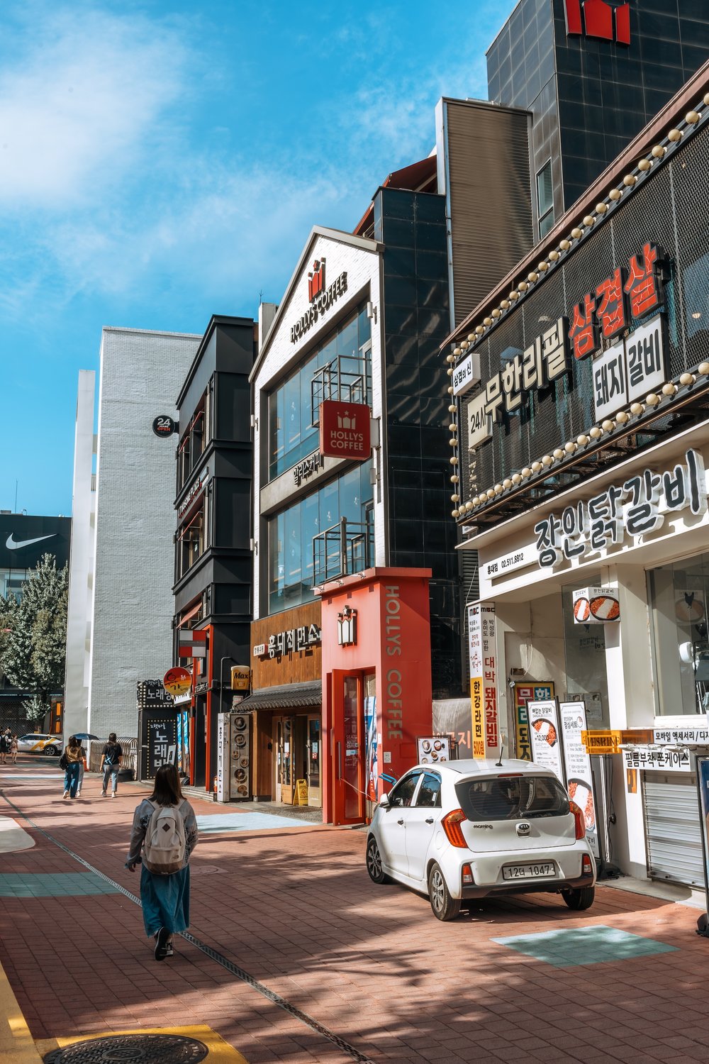 ฮงแด (Hongdae) ย่านวัยรุ่น ร้านเยอะ เดินสนุกทั้งวัน