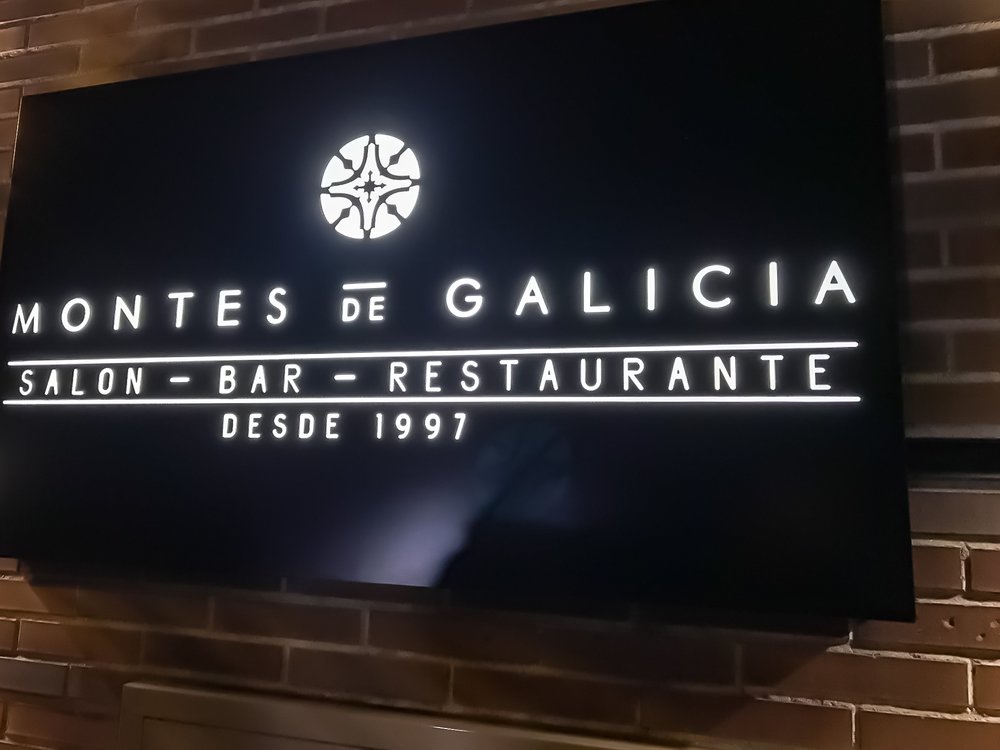 The Restaurante Los Montes de Galicia signage