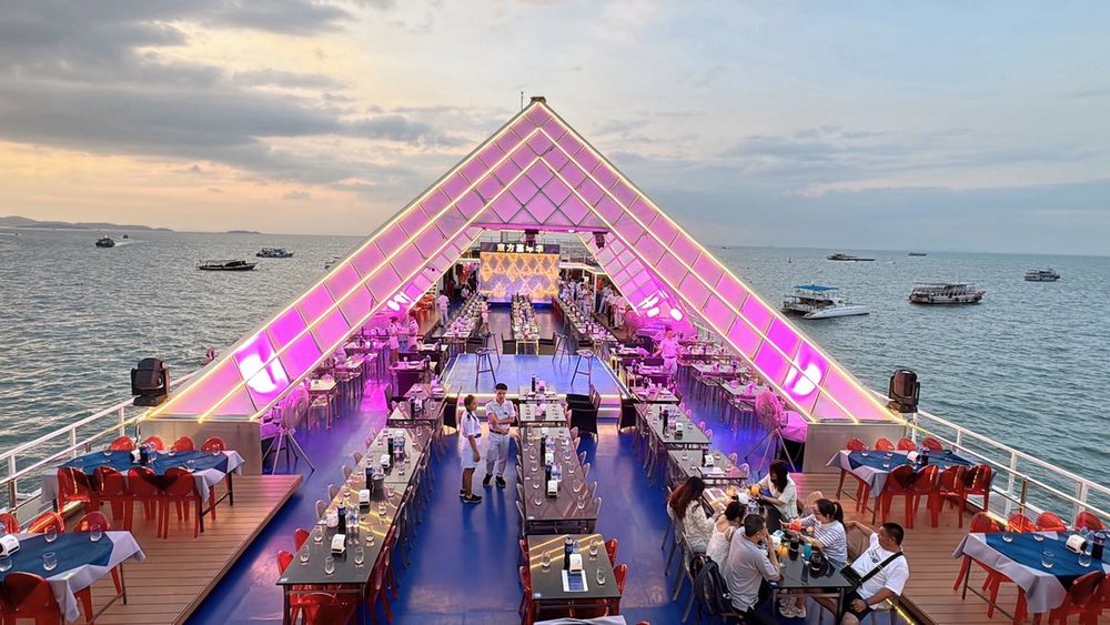 The view from the Ocean Sky Cruise | Photo by LEE *******