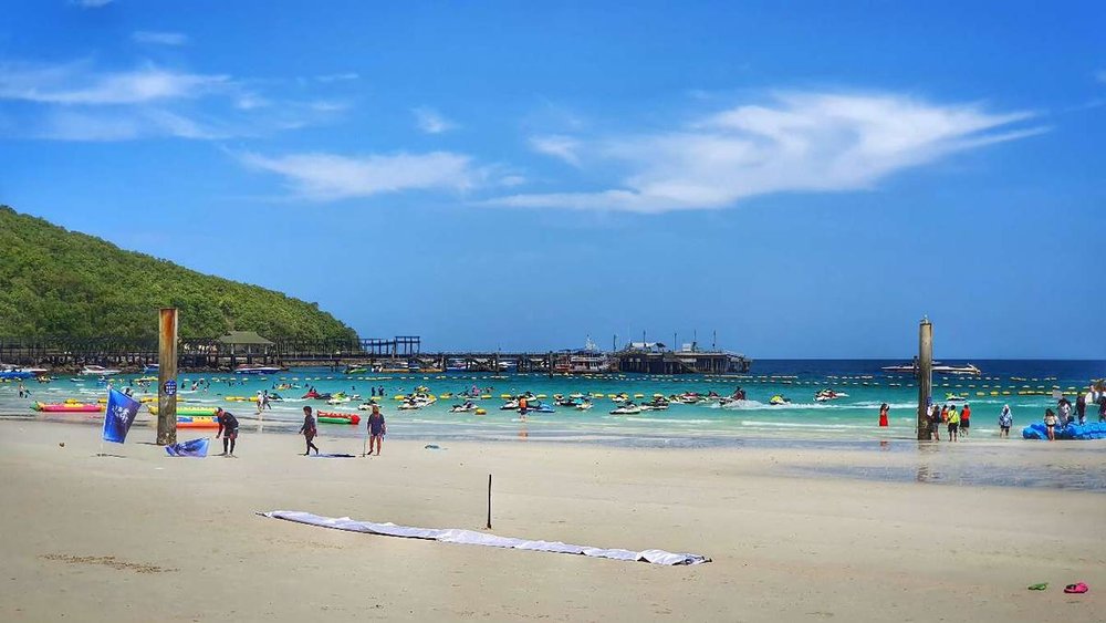 The many water sports activities you could try out in Koh Larn | Photo by Klook User