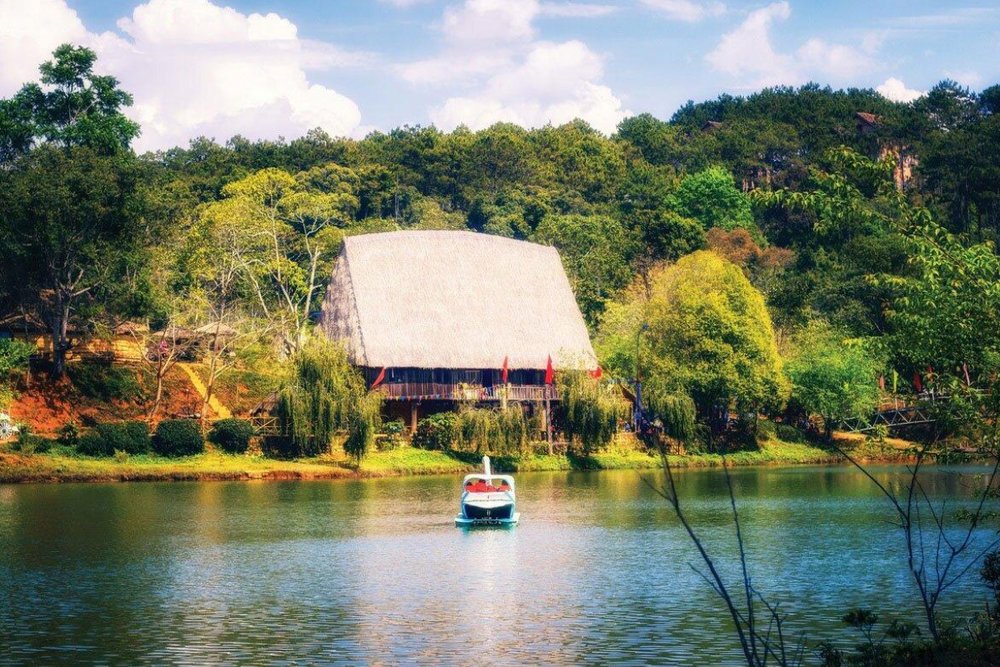 Trốn Khỏi Ồn Ào, Đắm Mình Trong Vẻ Đẹp Hồ Đăk Ke