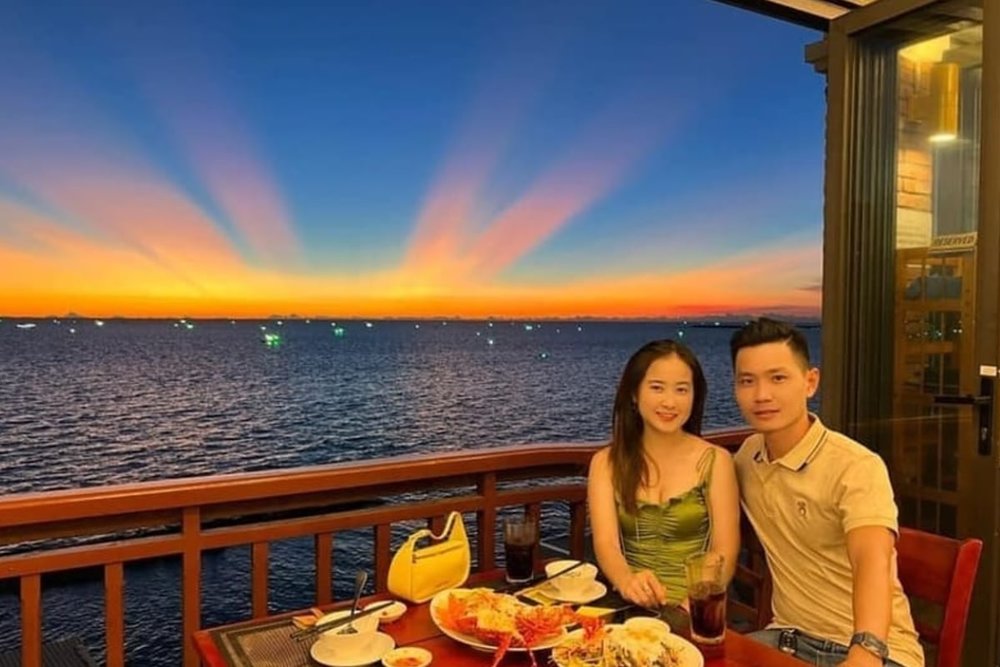  Nhà Hàng Xin Chào Phú Quốc - Điểm Hẹn Hải Sản & Ngắm Hoàng Hôn "Triệu View"