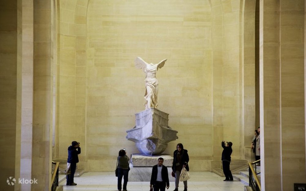 Các Lâu Đài Và Di Tích Quanh Paris
