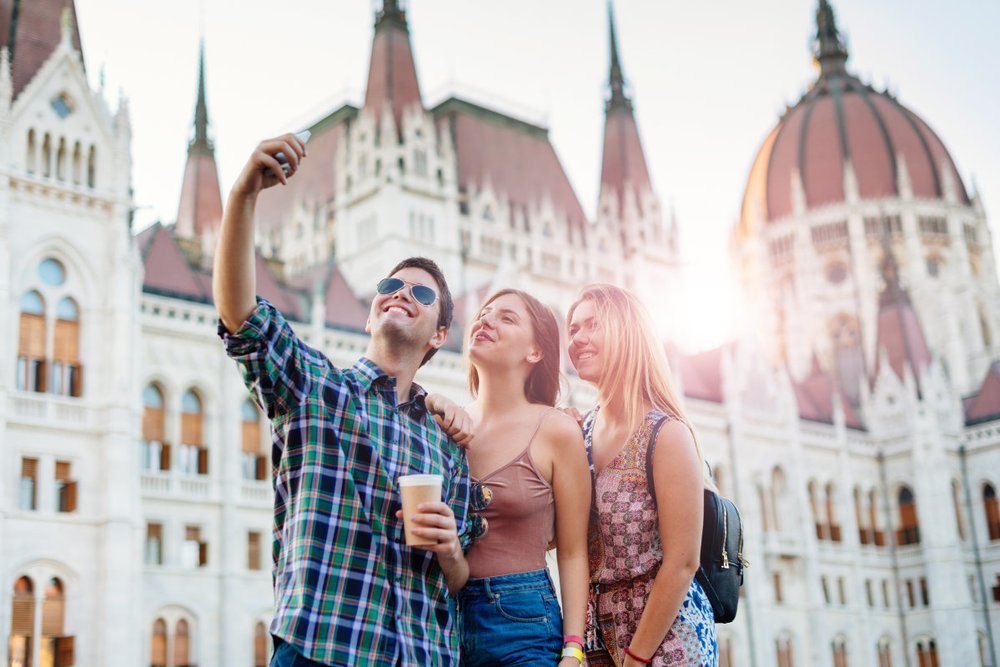 Các Nhà Cung Cấp SIM/eSIM Đa Quốc Gia Uy Tín Nên Chọn