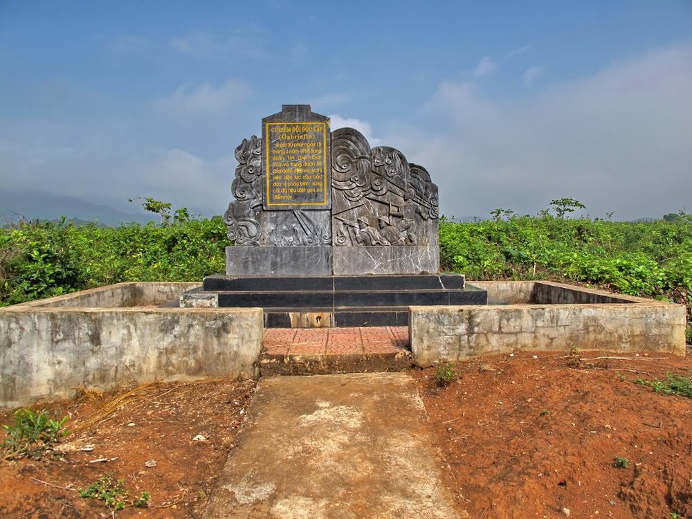 Đồi Độc Lập - Điện Biên