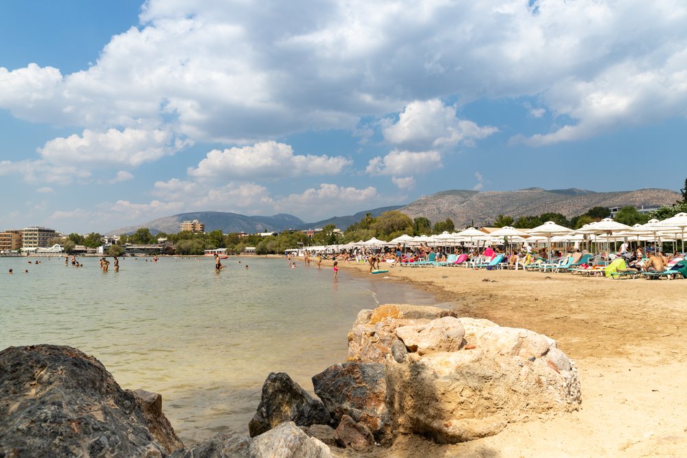 A busy day on Asteras beach in Glyfada, Athens / Photo Credits: dronepicr on Flickr