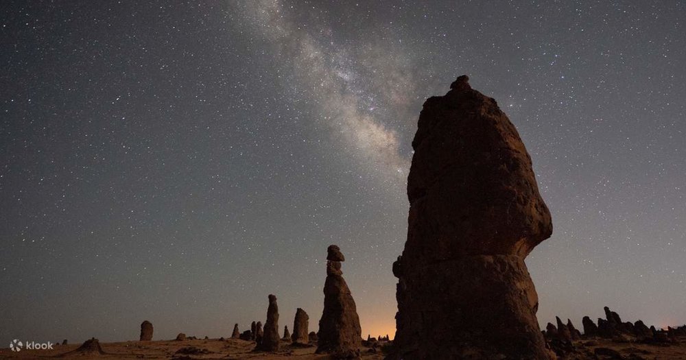 Stargazing at Gharameel - Things to do in Saudi Arabia