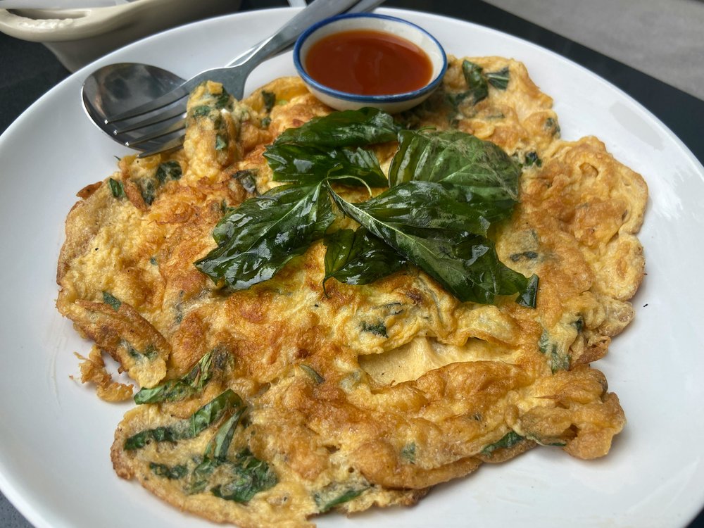 Thai omelette is crispy and fluffy at the same time