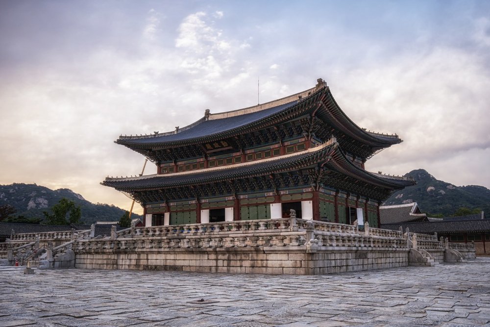 Điện Geunjeongjeon: Chính Điện Uy Nghiêm – Nơi Cảm Nhận Quyền Lực Triều Đại Joseon